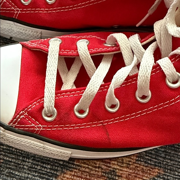 Men’s 10.5 Red High Top Sneakers - Picture 9 of 9